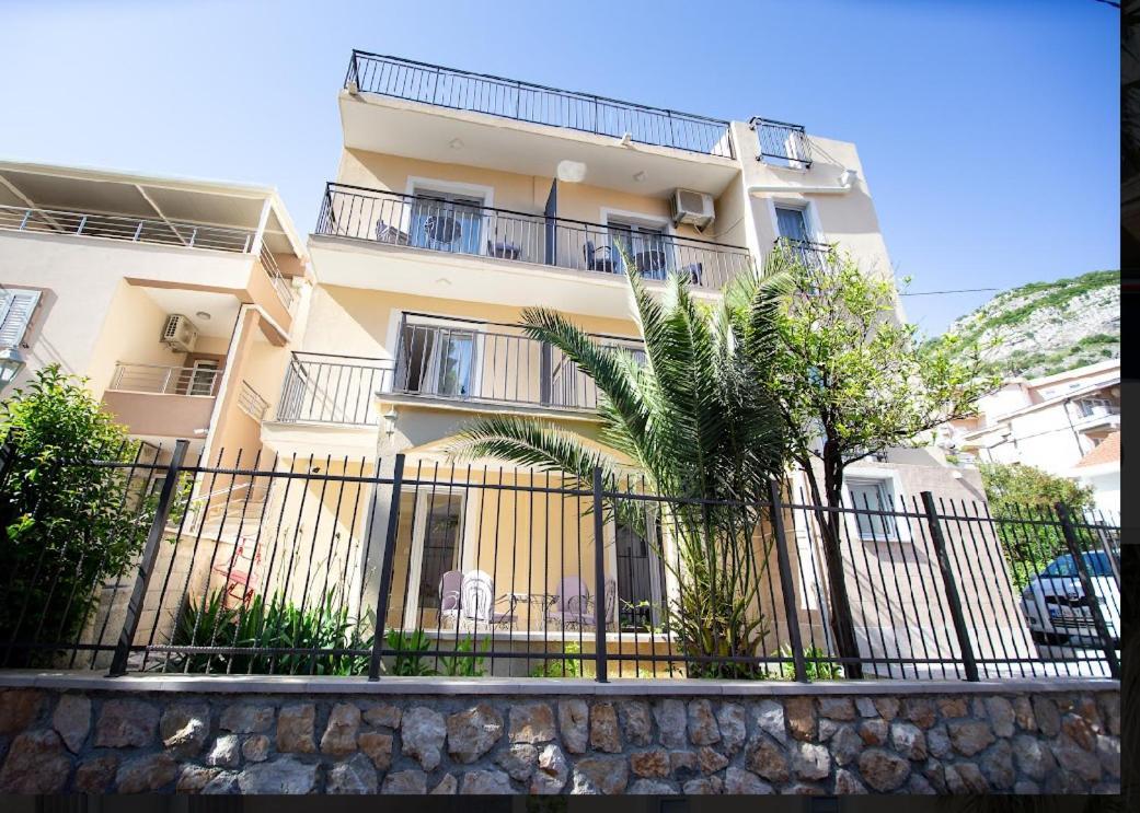 Soheds Apartment Будва Екстериор снимка